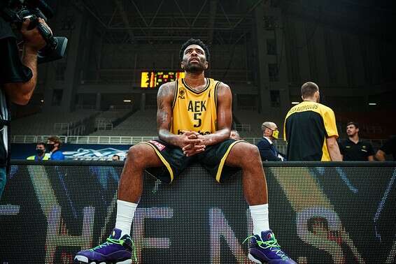 לנגפורד. סקורר נהדר גם בגיל 37 // צילום: ליגת האלופות - האתר הרשמי